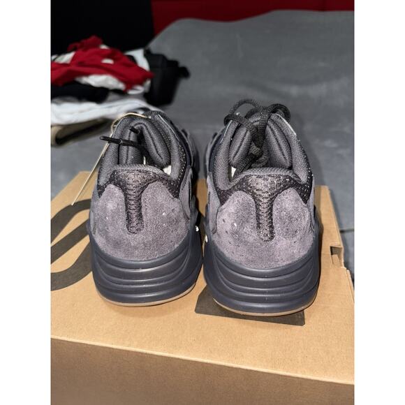 Yeezy Boost 700 \'Utility Black\' 2023 main image 5